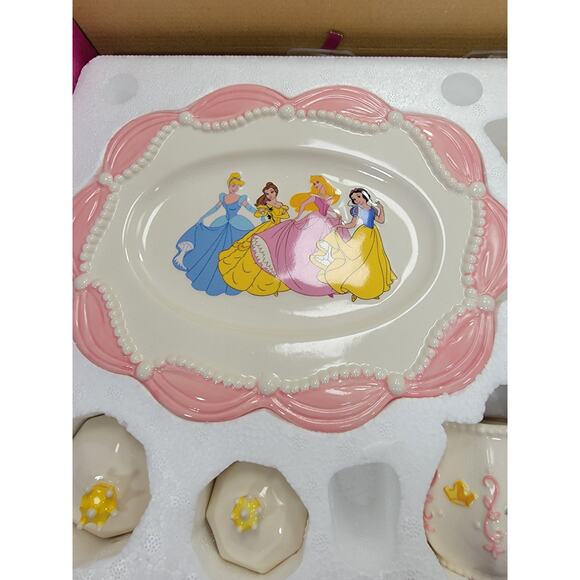 Complete Disney Princesses 12 Piece Fine Ceramic Tea Set 2003 Brass Key Box 1537 - Picture 4 of 10
